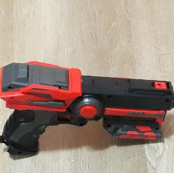 World Tech Warrior Spring Pump Swift Dart Blaster Toy - Red / Black - Picture 5 of 13